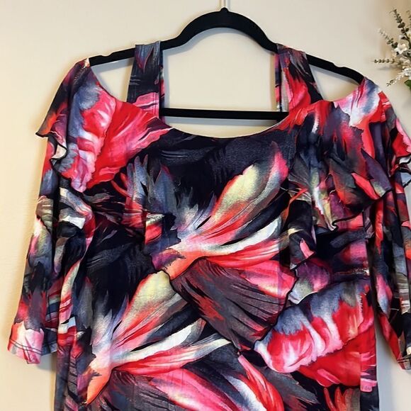 Tropical Print Blouse Size: L - Picture 2 of 7